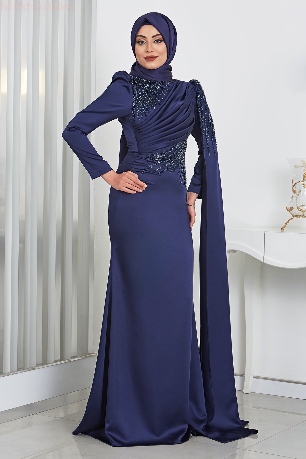 Noura Abiye - RZNOU0403