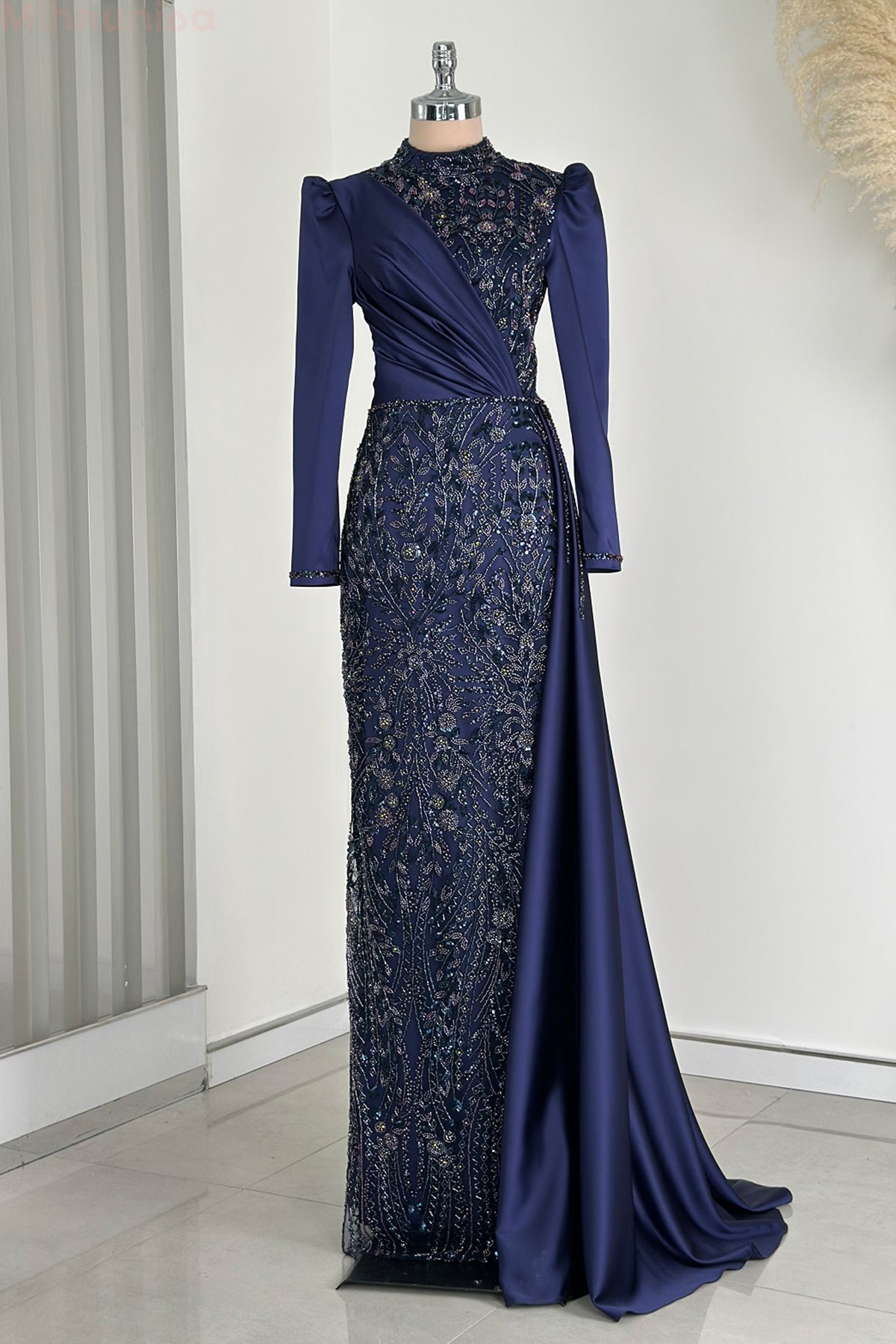 Regina Abiye - RZRGN0104