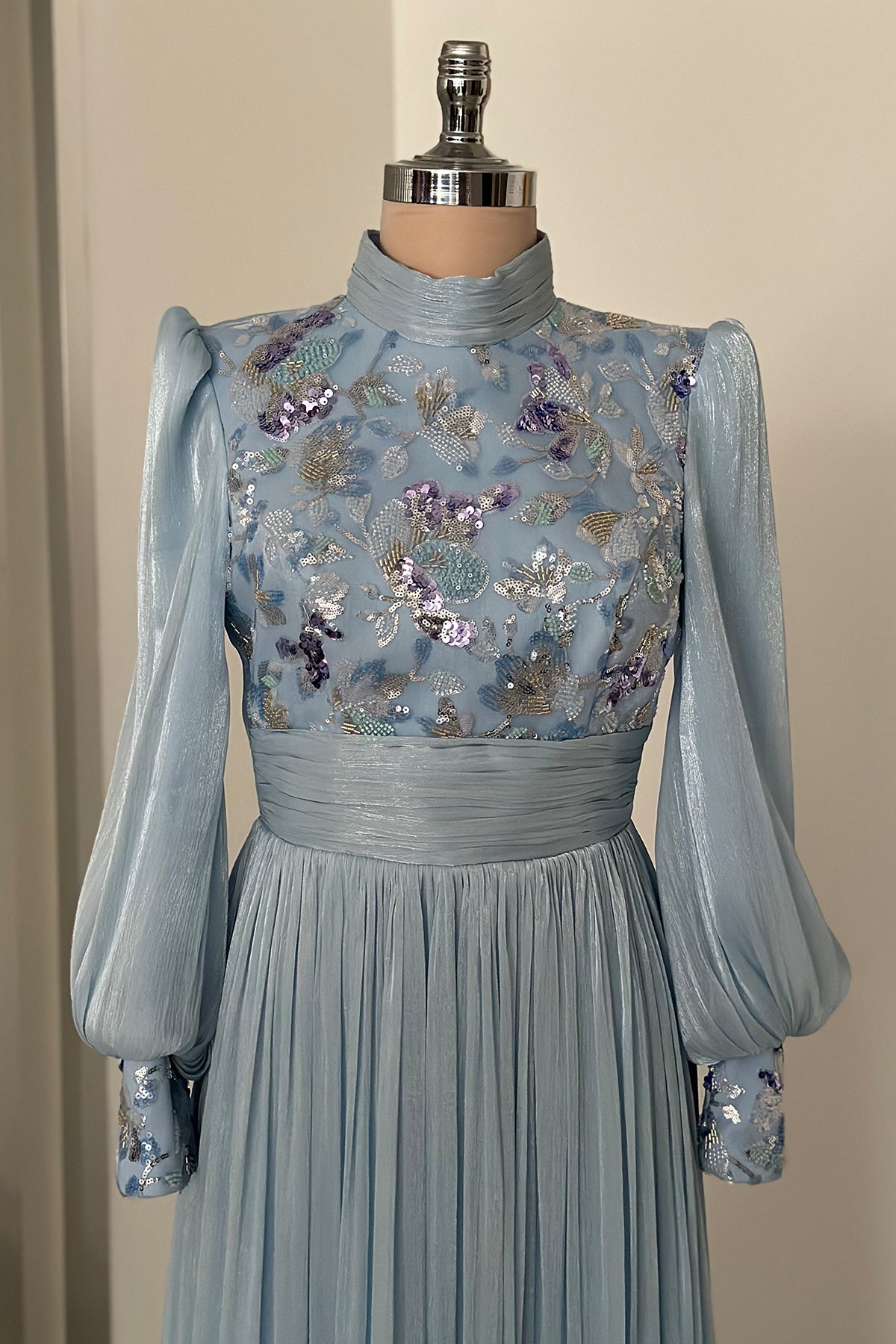 Nadia Abiye - RZNDA0204