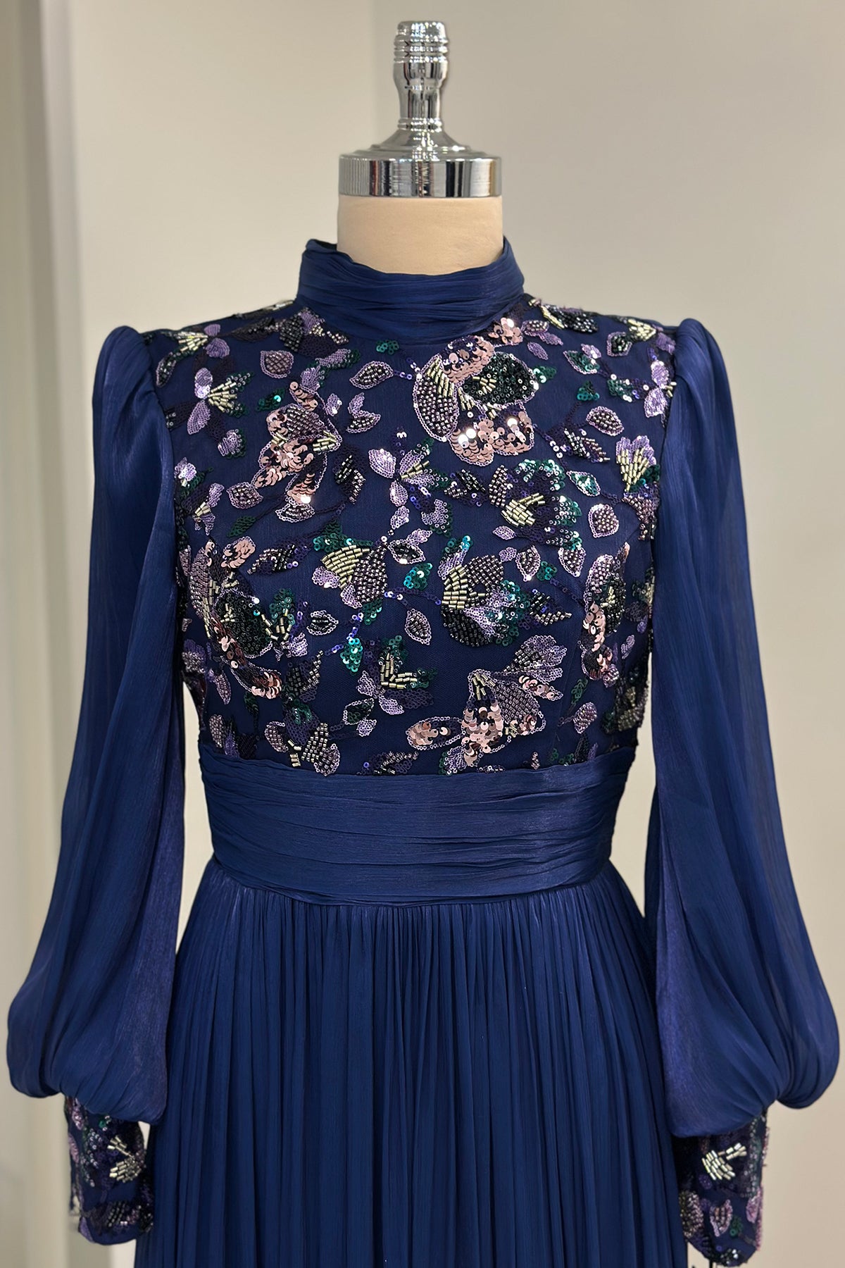 Nadia Abiye - RZNDA0204