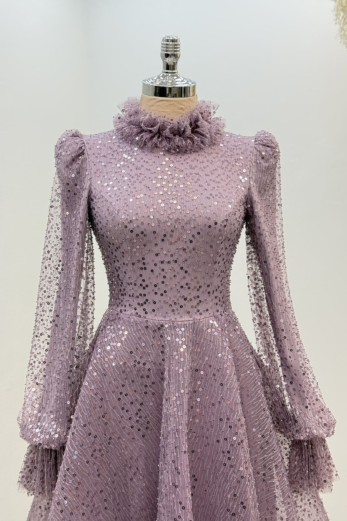 Larin Abiye - RZLRN2706