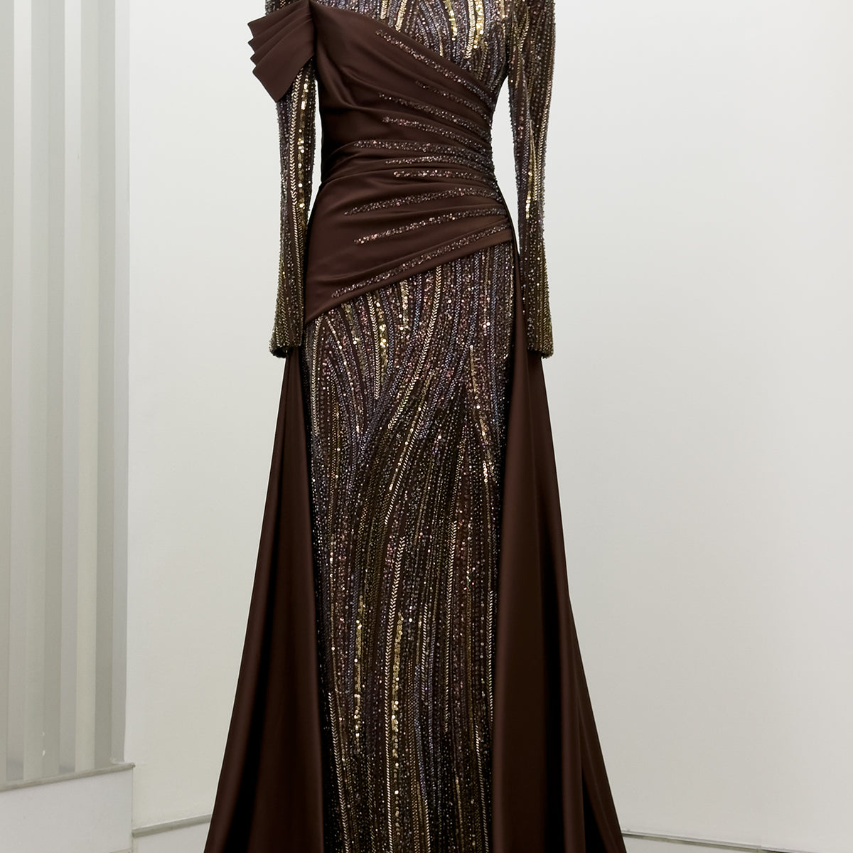 Hailey Abiye - RZHLY0107