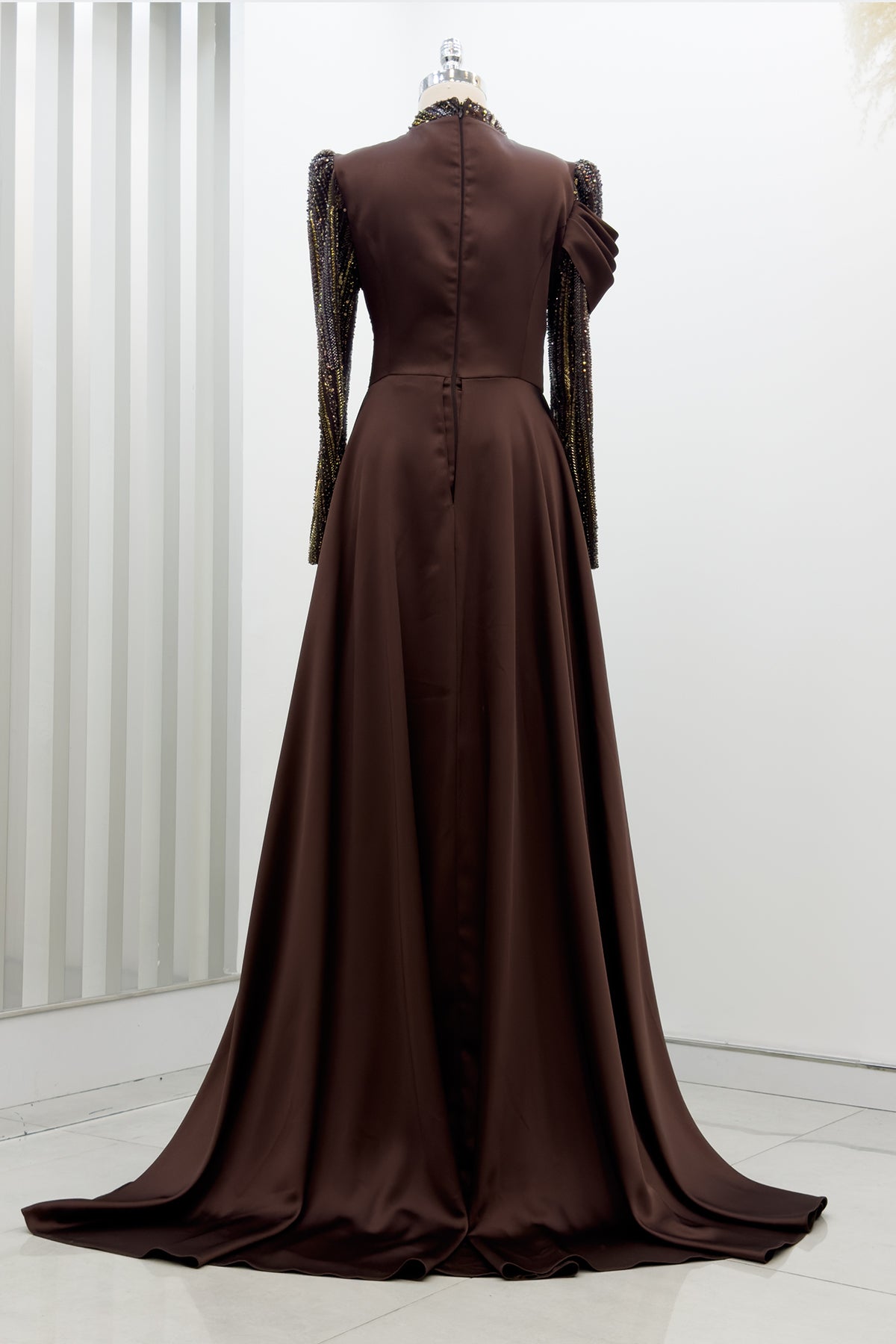 Hailey Abiye - RZHLY0107