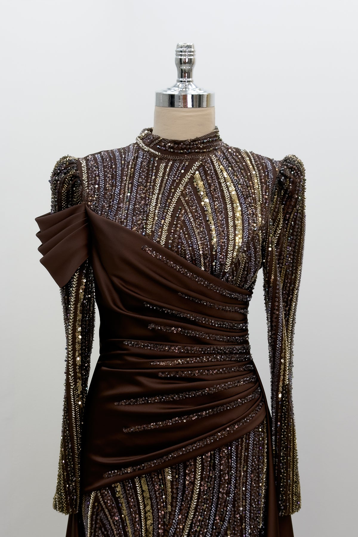 Hailey Abiye - RZHLY0107