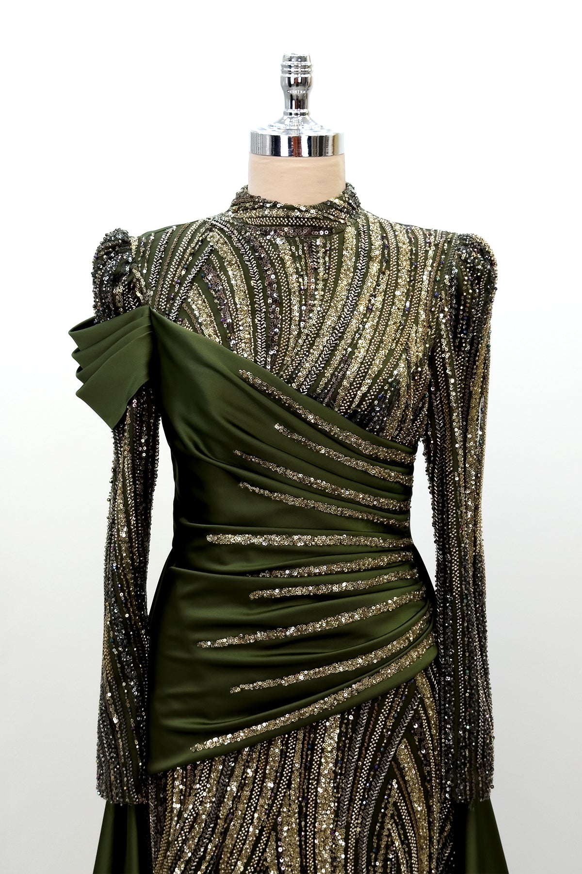 Hailey Abiye - RZHLY0107