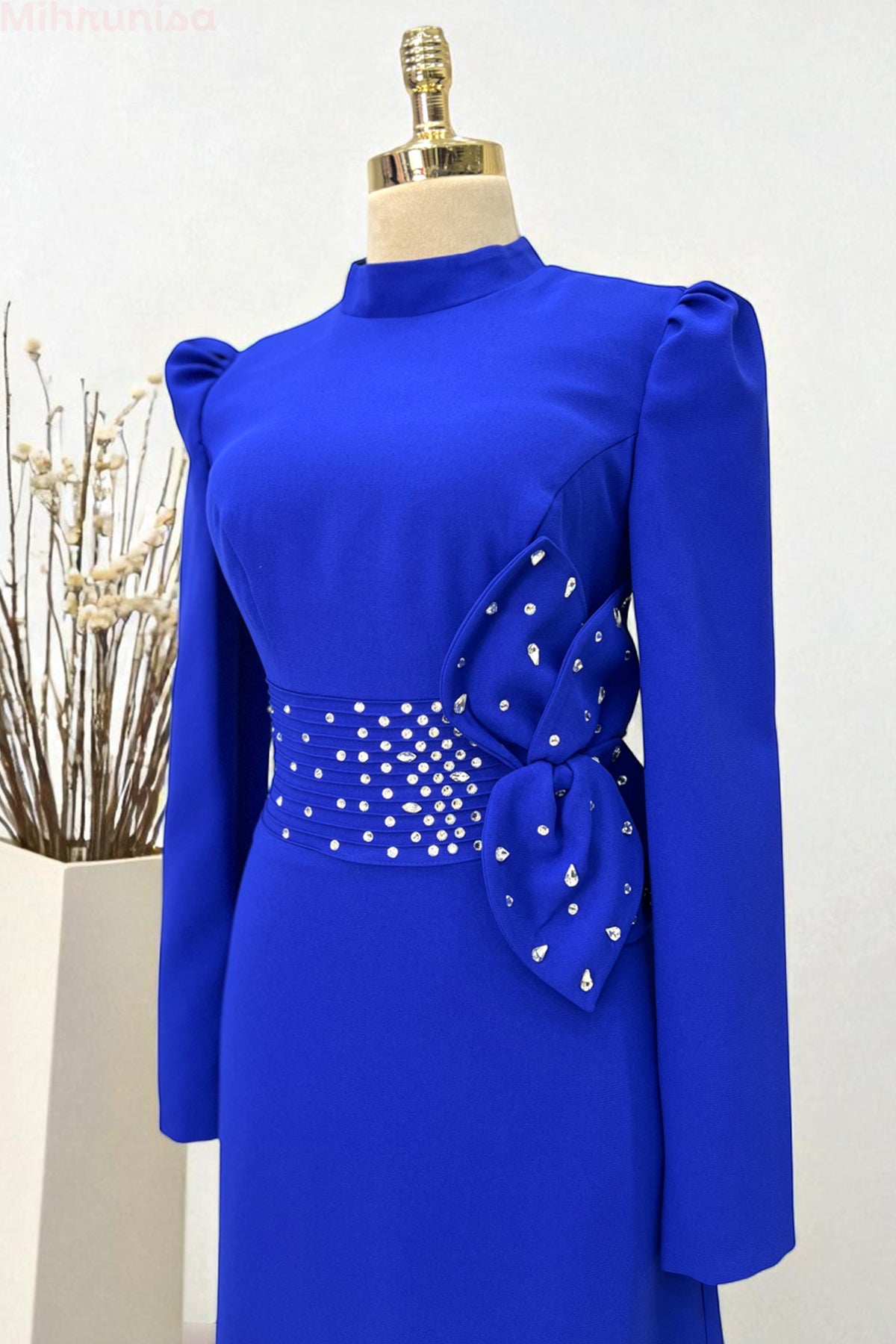 Lenaro Abiye - NKLNR1511