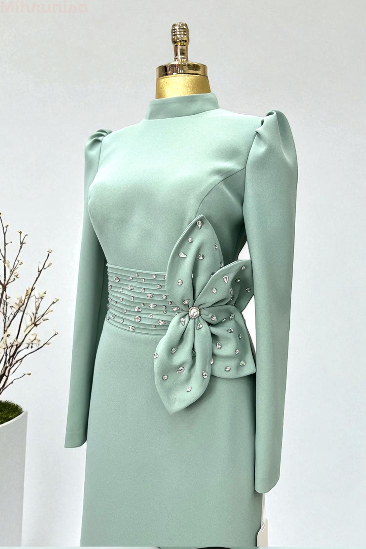 Lenaro Abiye - NKLNR1511