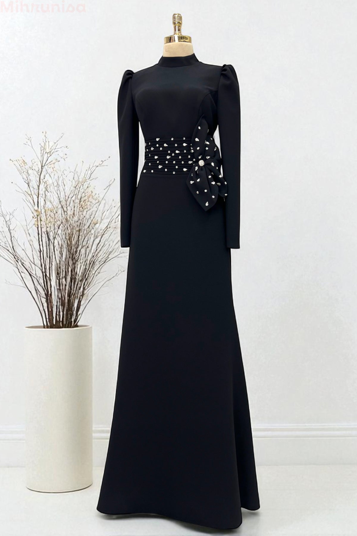 Lenaro Abiye - NKLNR1511