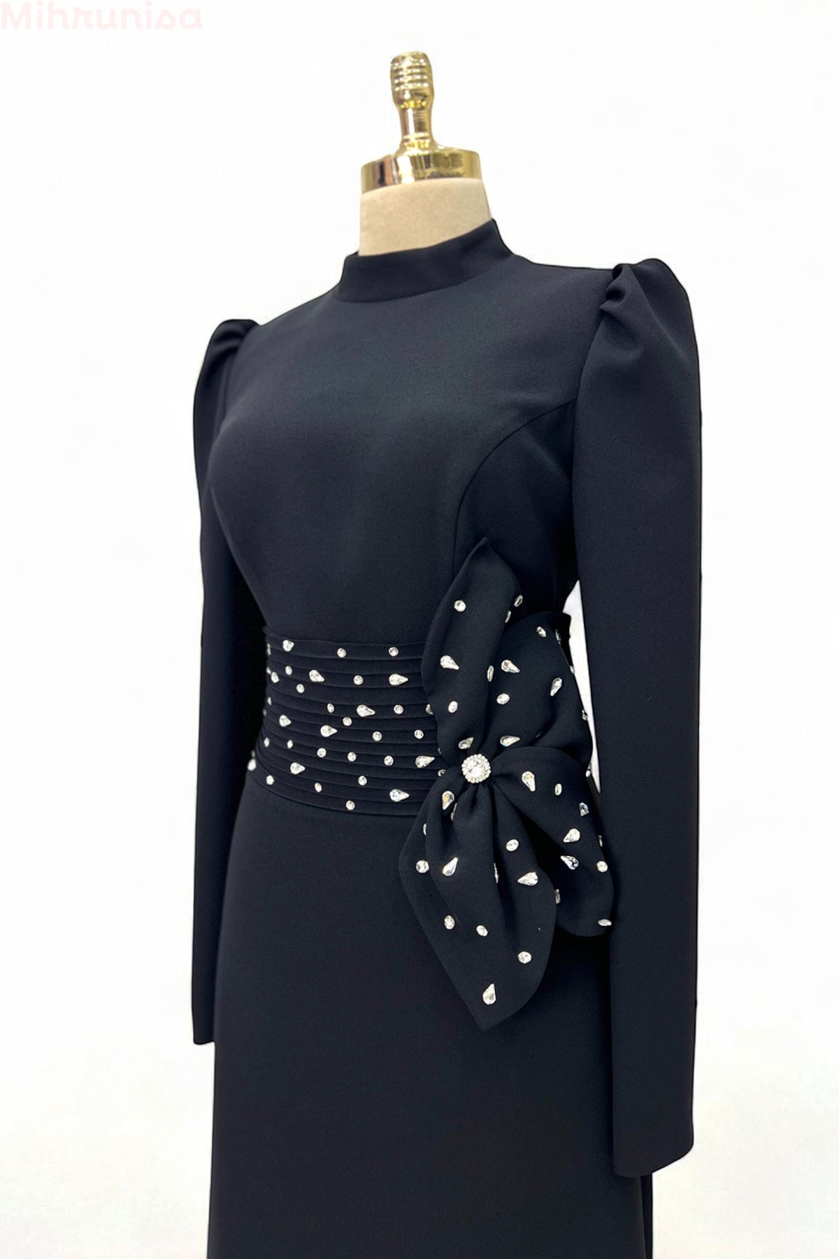 Lenaro Abiye - NKLNR1511