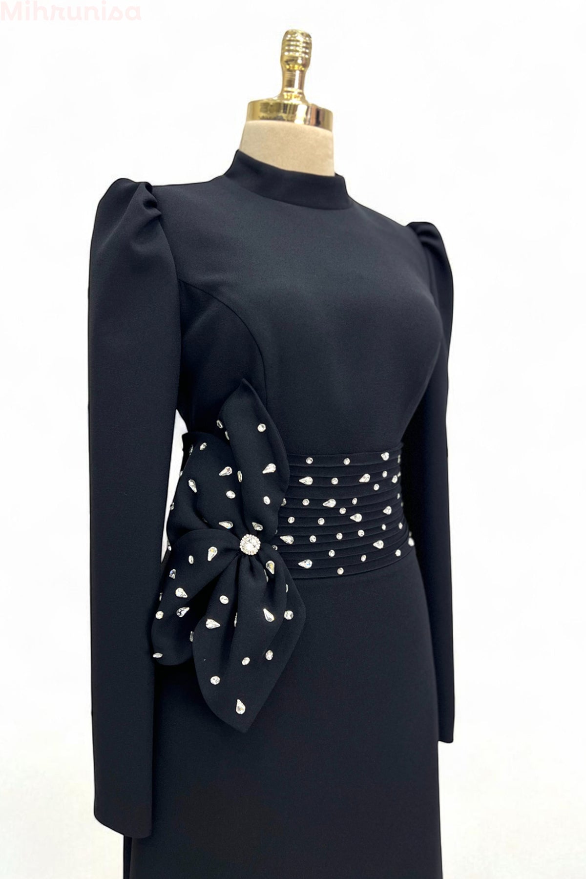 Lenaro Abiye - NKLNR1511