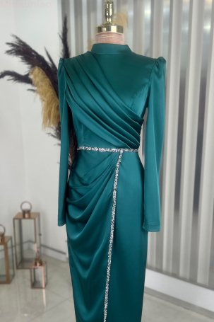 Front Draped Stone Ribbon Detail Pencil Model Satin Nare Evening Dress - Emerald - 4