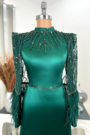 Sleeved Cape Feathered Sequin Detail Miss Evening Dress - Emerald - 3